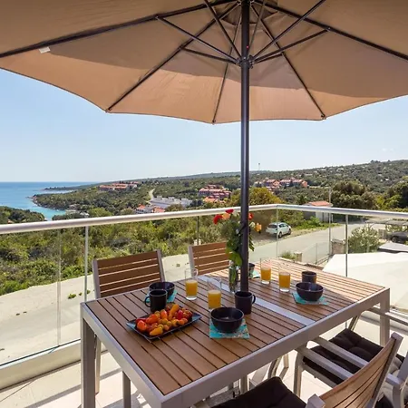 בית הארחה Bella Vista 3*